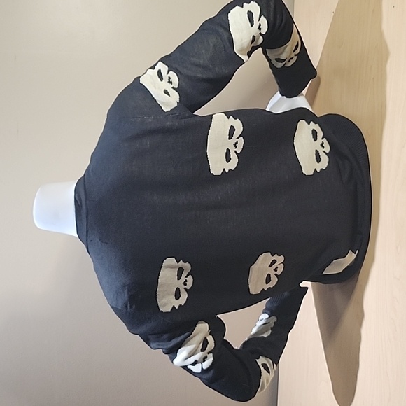 Skull button down by Double Trouble Apparel - Picture 3 of 8